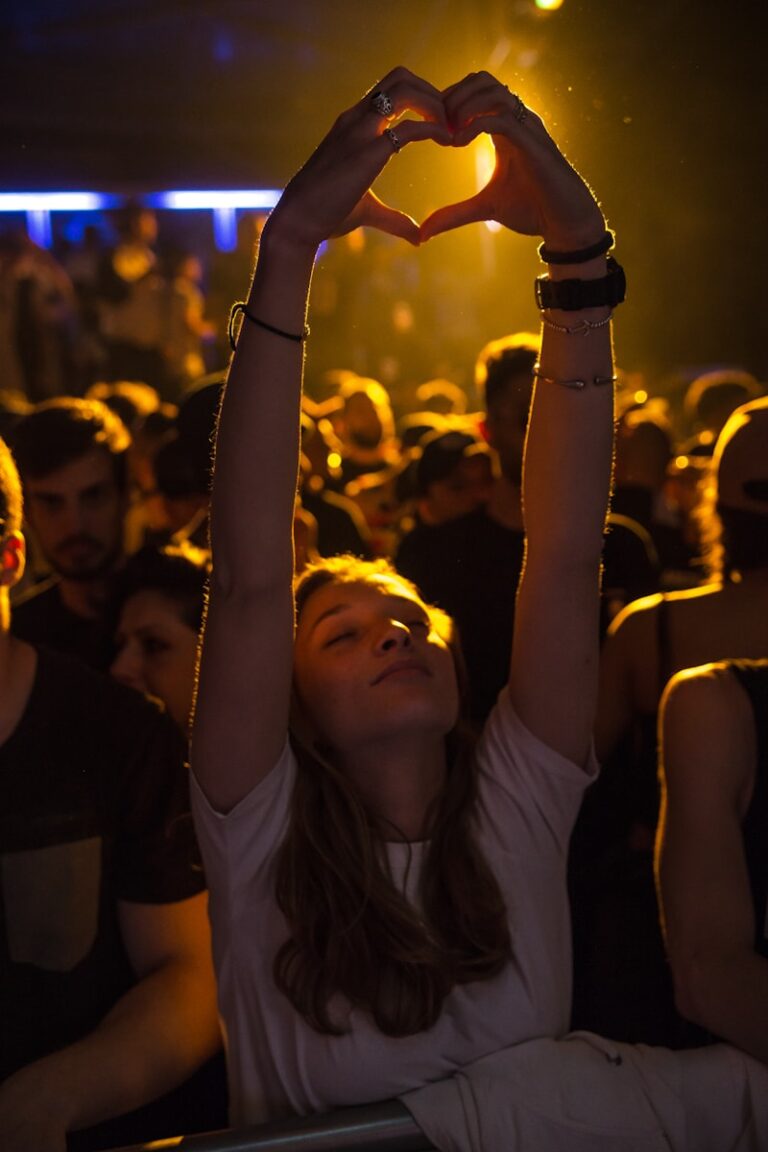 Winning Ways: How to Talk to a Girl at a Concert